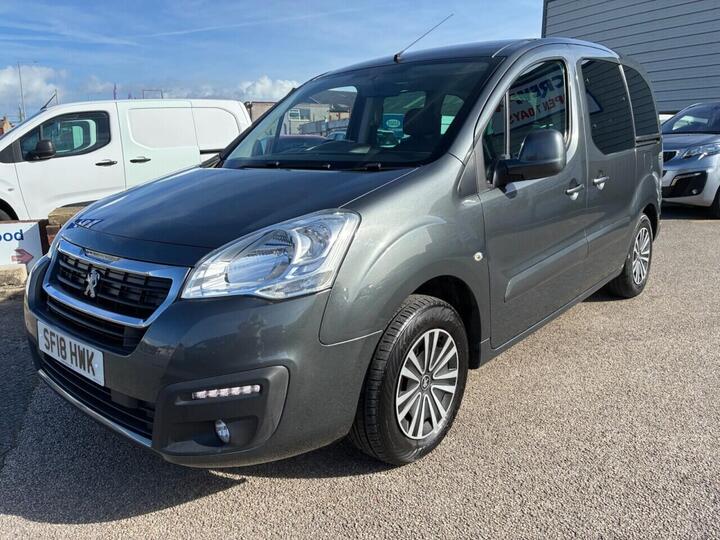 Peugeot PARTNER 1.6 BLUE HDI  ALLURE 5dr  AUTO 100 BHP DISABLED ACCESS RAMP* SVC HISTORY