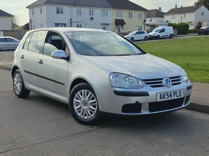 Volkswagen Golf 1.6 FSI S 5dr