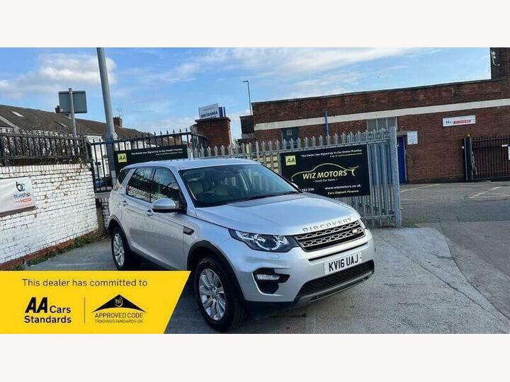 Land Rover Discovery Sport 2.0 TD4 SE Tech Auto 4WD Euro 6 (s/s) 5dr Land Rover Discovery Sport 2.0 TD4 SE Tech Auto 4WD Euro 6 (s/s) 5dr