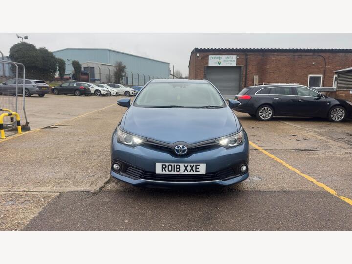 Toyota Auris 1.8 VVT-h Design CVT Euro 6 (s/s) 5dr Toyota Auris 1.8 VVT-h Design CVT Euro 6 (s/s) 5dr