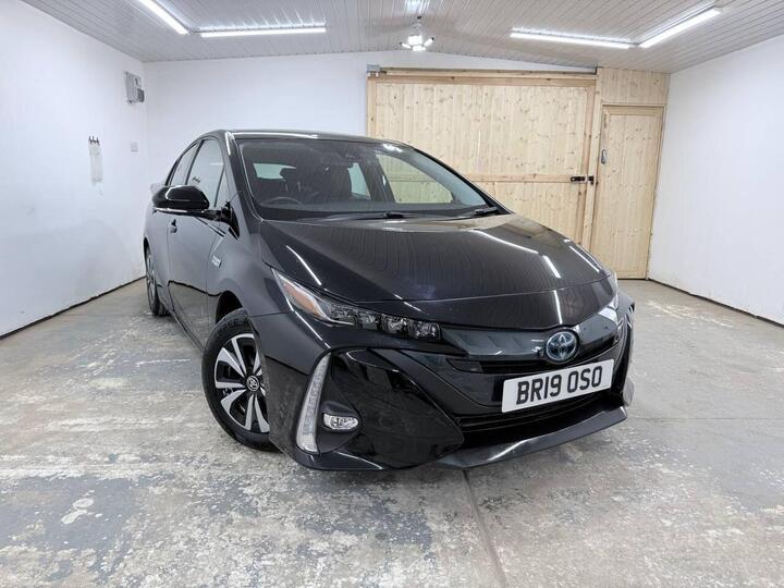Toyota Prius 1.8 VVT 8.8kWh Business Edition Plus Hatchback 5dr Petrol Plug-in Hybrid CVT Euro 6 (s/s) (122 Ps)