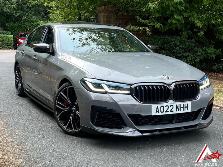 BMW 5 SERIES 4.4 M550i V8 Steptronic XDrive Euro 6 (s/s) 4dr