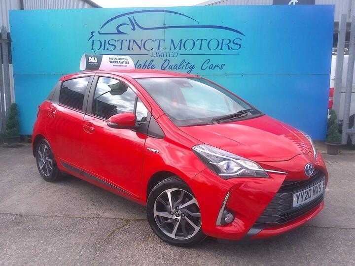 Toyota YARIS 1.5 VVT-h Y20 Bi-tone E-CVT Euro 6 (s/s) 5dr