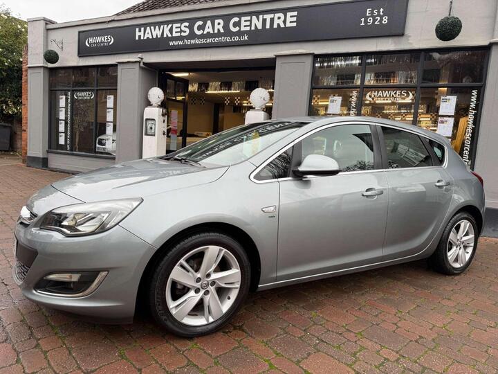 Vauxhall Astra 1.6i SRi Euro 6 5dr