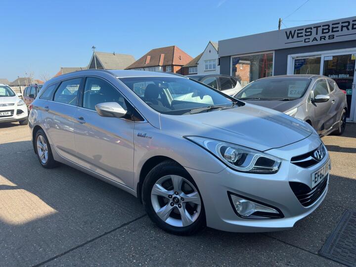 Hyundai I40 1.7 CRDi Blue Drive Active Euro 5 (s/s) 5dr Hyundai I40 1.7 CRDi Blue Drive Active Euro 5 (s/s) 5dr
