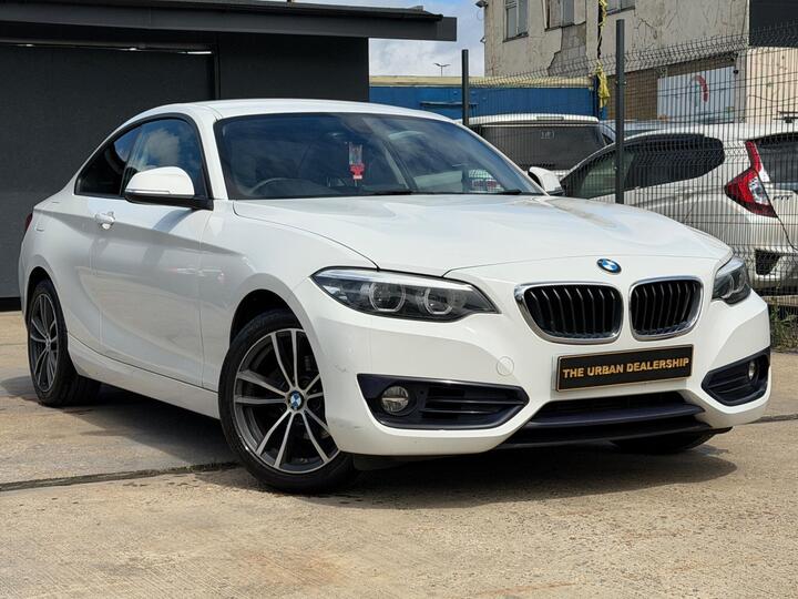 BMW 2 Series 1.5 218i Sport Auto Euro 6 (s/s) 2dr BMW 2 Series 1.5 218i Sport Auto Euro 6 (s/s) 2dr