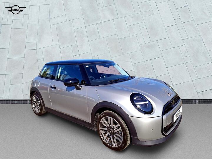 MINI Cooper 1.5C Classic Steptronic Euro 6 (s/s) 3dr