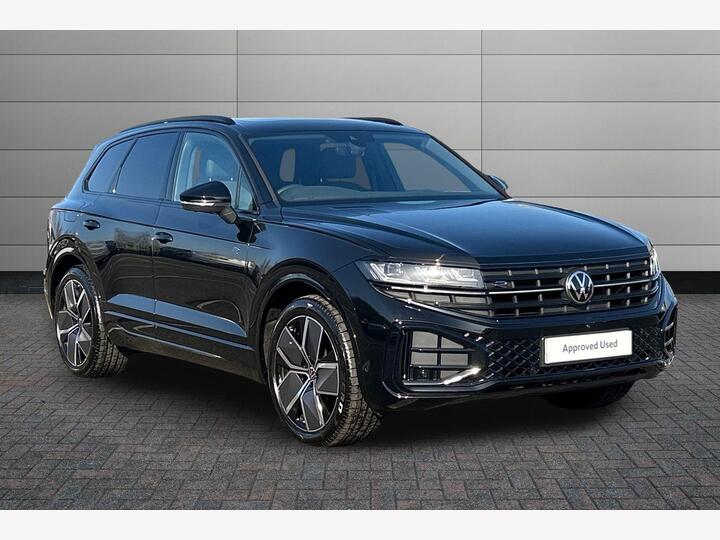 Volkswagen Touareg 3.0 TDI V6 Black Edition Tiptronic 4Motion Euro 6 (s/s) 5dr Volkswagen Touareg 3.0 TDI V6 Black Edition Tiptronic 4Motion Euro 6 (s/s) 5dr