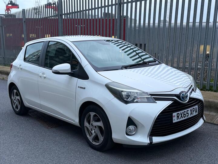 Toyota Yaris 1.5 VVT-h Icon E-CVT Euro 6 5dr