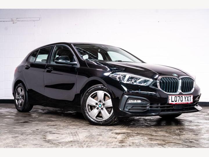 BMW 1 SERIES 2.0 118d SE Euro 6 (s/s) 5dr BMW 1 SERIES 2.0 118d SE Euro 6 (s/s) 5dr