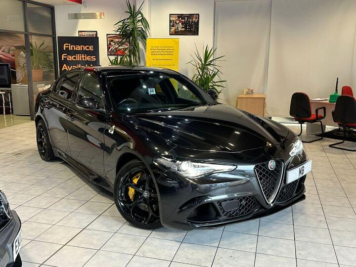 Alfa Romeo GIULIA 2.9 V6 Bi-Turbo Quadrifoglio Auto Euro 6 (s/s) 4dr Alfa Romeo GIULIA 2.9 V6 Bi-Turbo Quadrifoglio Auto Euro 6 (s/s) 4dr