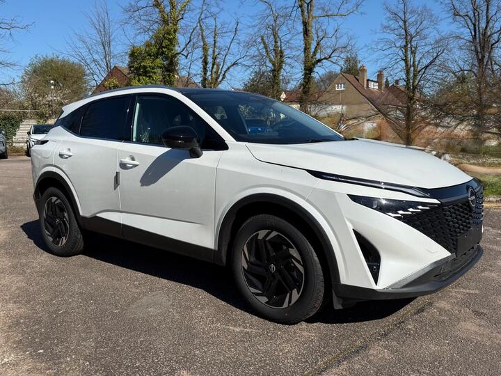 Nissan Qashqai 1.3 DIG-T MHEV N-Connecta Euro 6 (s/s) 5dr