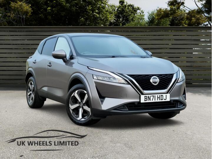 Nissan Qashqai 1.3 DIG-T MHEV N-Connecta XTRON Euro 6 (s/s) 5dr