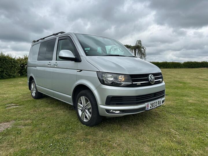 Volkswagen Transporter 2.0 TDI T32 BlueMotion Tech Highline Kombi DSG FWD SWB Euro 5 (s/s) 5dr Volkswagen Transporter 2.0 TDI T32 BlueMotion Tech Highline Kombi DSG FWD SWB Euro 5 (s/s) 5dr