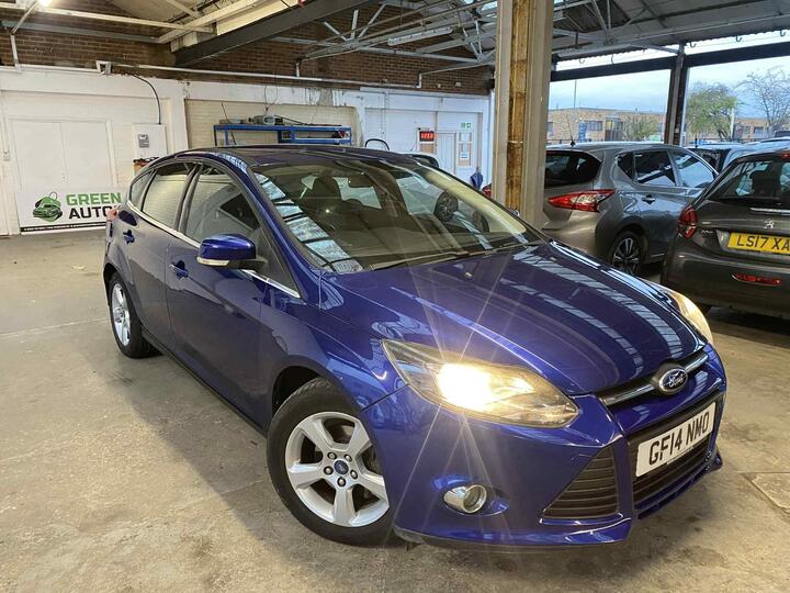 Ford Focus 1.6 Zetec Navigator Powershift Euro 5 5dr