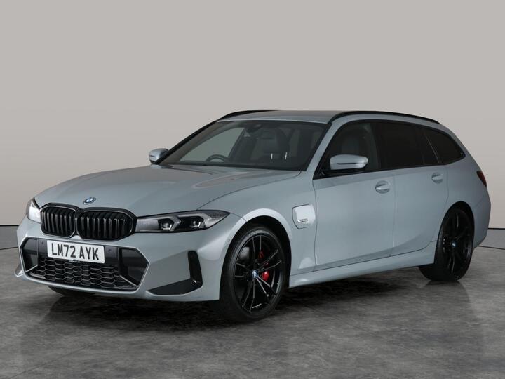 BMW 3 Series 2.0 330e 12kWh M Sport Touring Auto Euro 6 (s/s) 5dr BMW 3 Series 2.0 330e 12kWh M Sport Touring Auto Euro 6 (s/s) 5dr