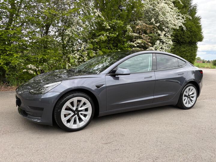 Tesla Model 3 Standard Range Plus Auto RWD 4dr