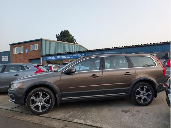 Volvo XC70 2.4 D5 SE Lux Geartronic AWD Euro 5 5dr