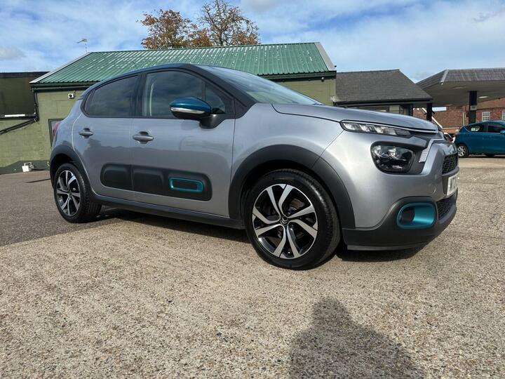 Citroen C3 1.2 PureTech Shine Plus Euro 6 (s/s) 5dr Citroen C3 1.2 PureTech Shine Plus Euro 6 (s/s) 5dr