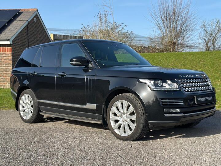 Land Rover Range Rover 3.0 V6 Vogue SE Auto 4WD Euro 6 (s/s) 5dr Land Rover Range Rover 3.0 V6 Vogue SE Auto 4WD Euro 6 (s/s) 5dr