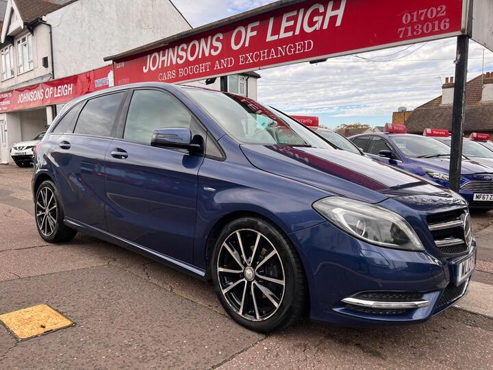 Mercedes-Benz B Class 1.6 B180 BlueEfficiency Sport Euro 5 (s/s) 5dr Mercedes-Benz B Class 1.6 B180 BlueEfficiency Sport Euro 5 (s/s) 5dr