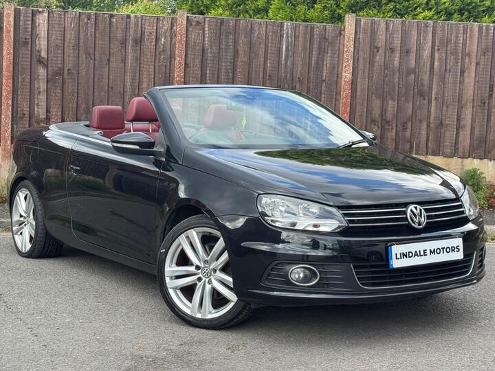 Volkswagen Eos 1.4 TSI Sport Cabriolet Euro 5 2dr Volkswagen Eos 1.4 TSI Sport Cabriolet Euro 5 2dr