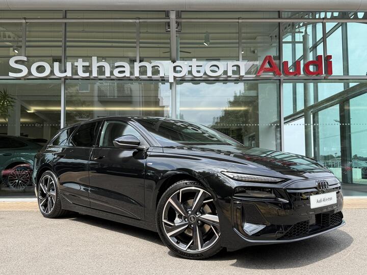 Audi A6 Avant 83kWh Black Edition Auto 5dr