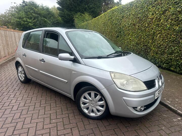Renault Scenic 1.6 VVT Dynamique 5dr