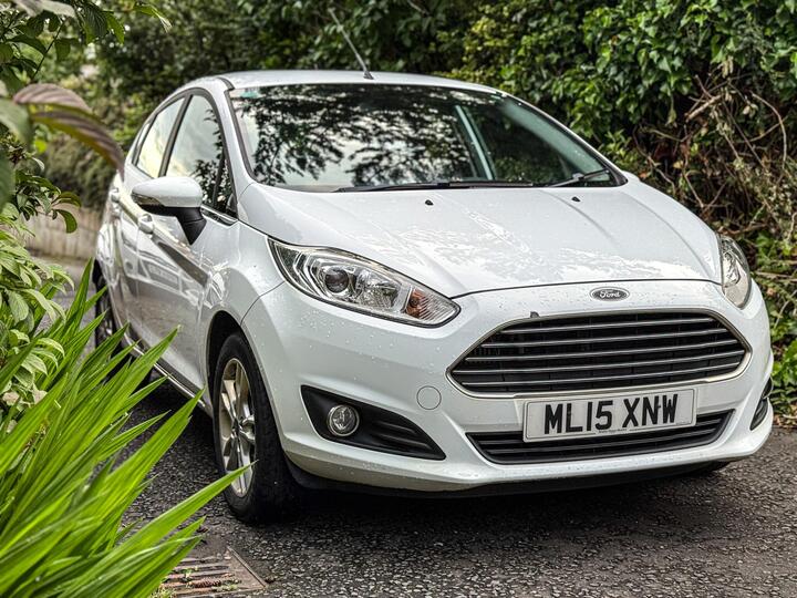 Ford Fiesta 1.0T EcoBoost Zetec Euro 5 (s/s) 5dr