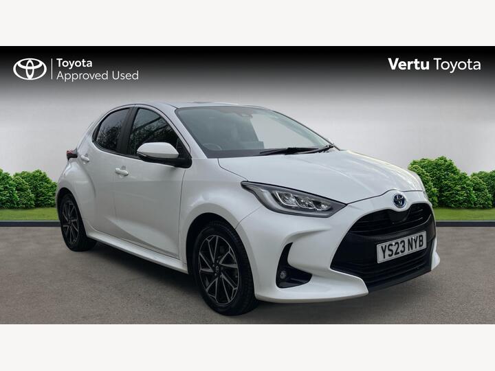 Toyota Yaris 1.5 VVT-h Design E-CVT Euro 6 (s/s) 5dr