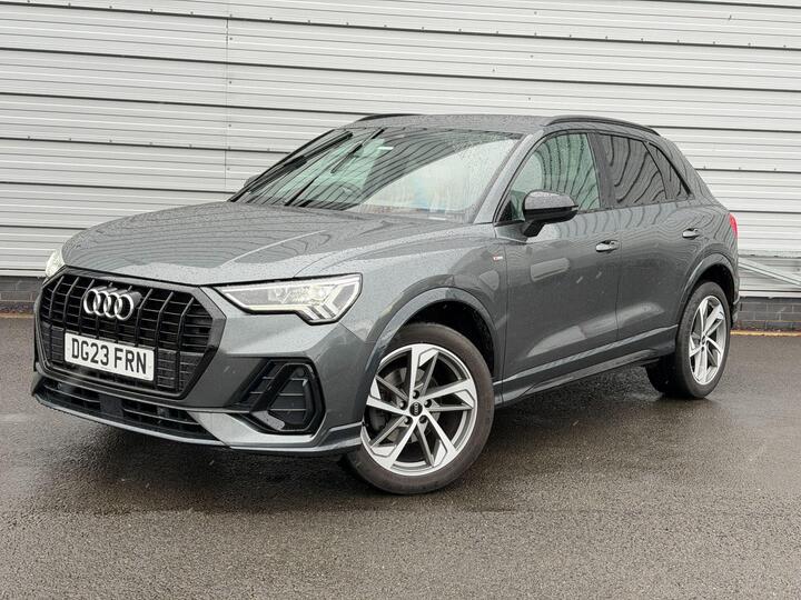 Audi Q3 1.5 TFSI CoD 35 Black Edition S Tronic Euro 6 (s/s) 5dr
