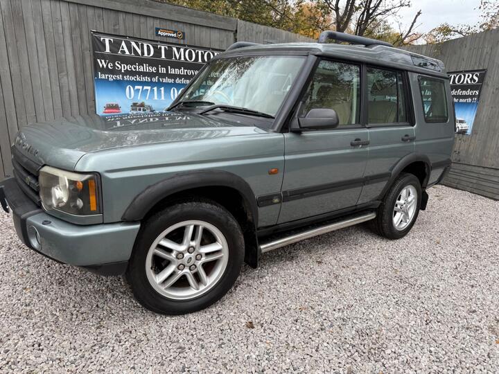 Land Rover Discovery 2.5 TD5 ES Premium Station Wagon 5dr (7 Seats) Land Rover Discovery 2.5 TD5 ES Premium Station Wagon 5dr (7 Seats)