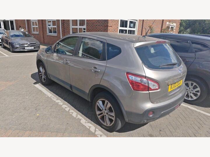 Nissan Qashqai 1.6 Acenta 2WD Euro 5 (s/s) 5dr