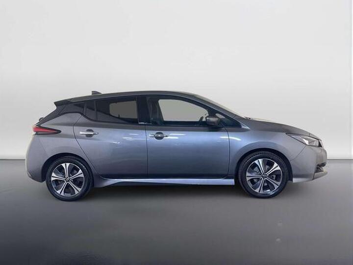 Nissan Leaf 40kWh Tekna Auto 5dr Nissan Leaf 40kWh Tekna Auto 5dr