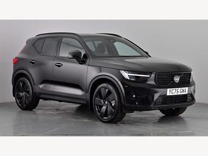 Volvo XC40 2.0 B3 MHEV Plus Black Edition DCT Auto Euro 6 (s/s) 5dr