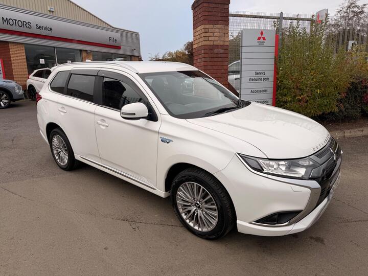 Mitsubishi Outlander 2.4h TwinMotor 13.8kWh Dynamic CVT 4WD Euro 6 (s/s) 5dr
