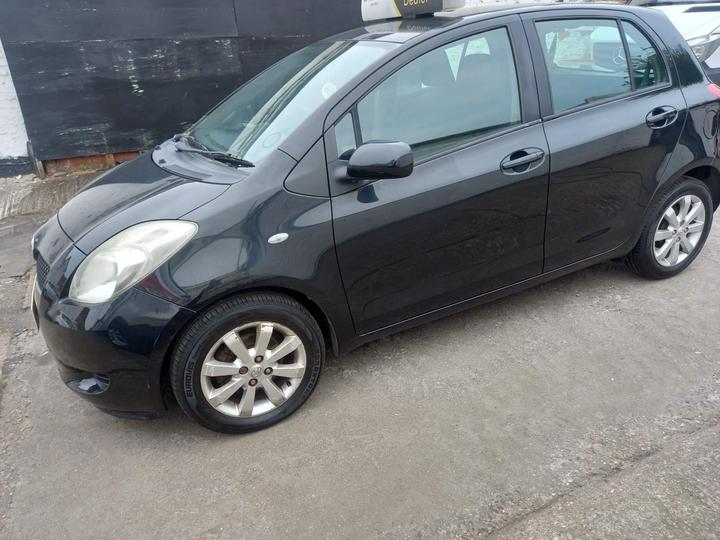 Toyota Yaris 1.3 VVT-i Zinc 5dr
