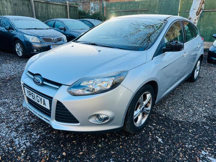 Ford Focus 1.6 Zetec Powershift Euro 5 5dr