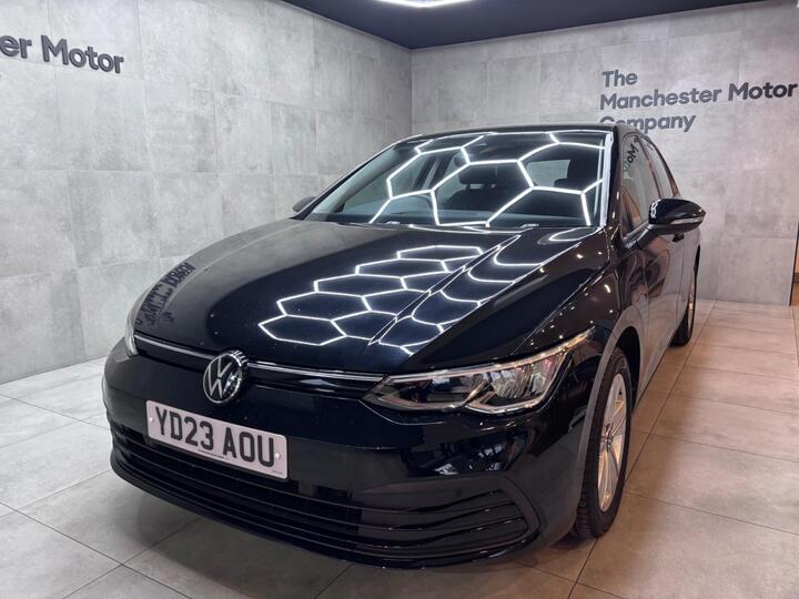 Volkswagen Golf 1.5 TSI Life Euro 6 (s/s) 5dr Volkswagen Golf 1.5 TSI Life Euro 6 (s/s) 5dr