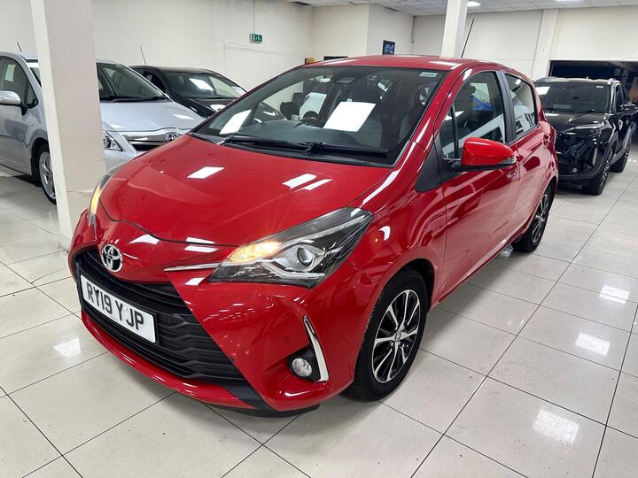 Toyota Yaris 1.5 VVT-i Icon Tech CVT Euro 6 5dr