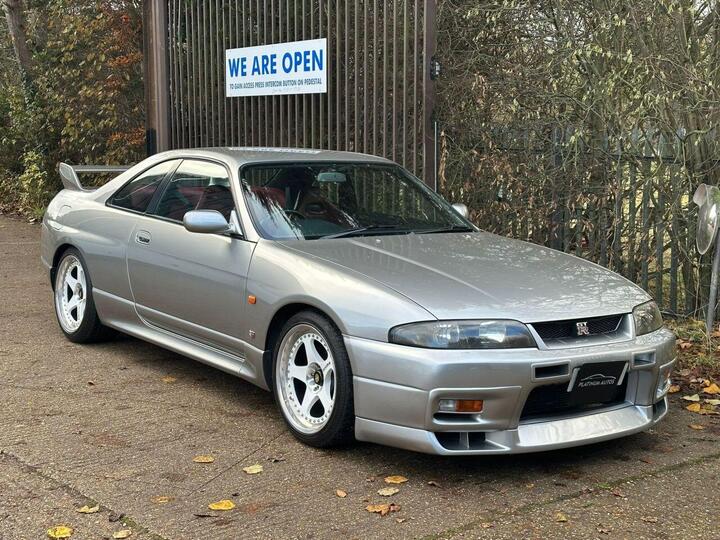 Nissan SKYLINE R33 2.6 GT-R Limited Edition 2dr
