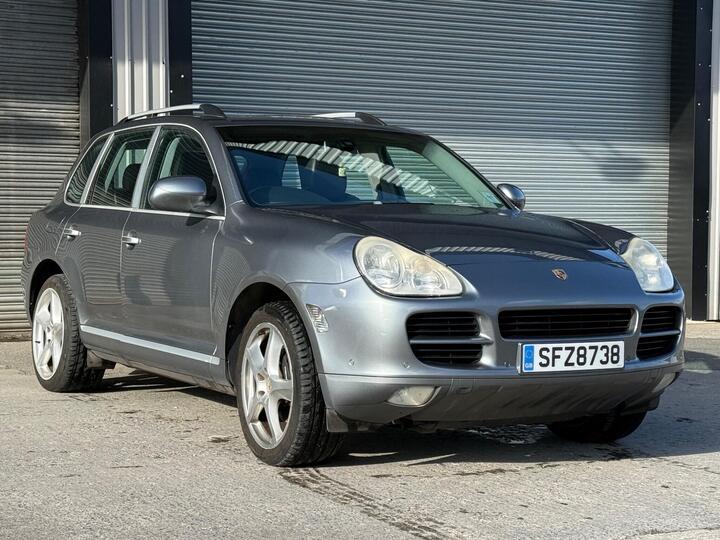 Porsche Cayenne 3.2 V6 Tiptronic S AWD 5dr Porsche Cayenne 3.2 V6 Tiptronic S AWD 5dr