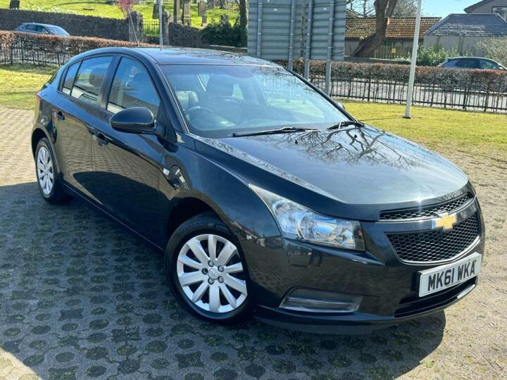 Chevrolet Cruze 1.6 LS Euro 5 5dr Chevrolet Cruze 1.6 LS Euro 5 5dr