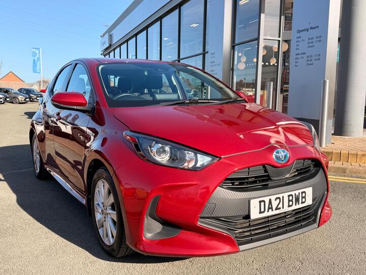 Toyota Yaris 1.5 VVT-h Icon E-CVT Euro 6 (s/s) 5dr