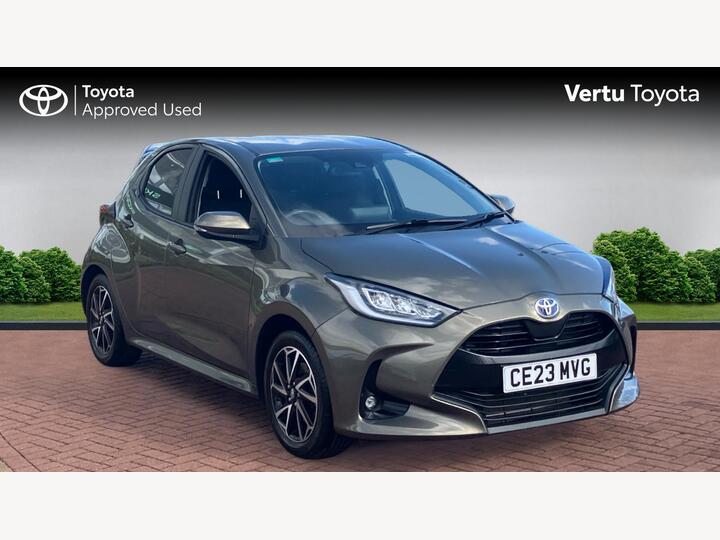 Toyota Yaris 1.5 VVT-h Design E-CVT Euro 6 (s/s) 5dr