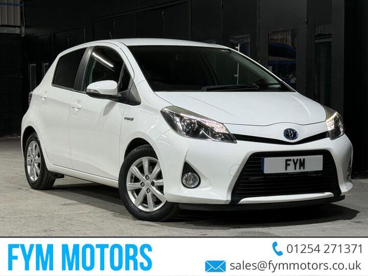 Toyota YARIS 1.5 VVT-h T4 CVT Euro 5 5dr
