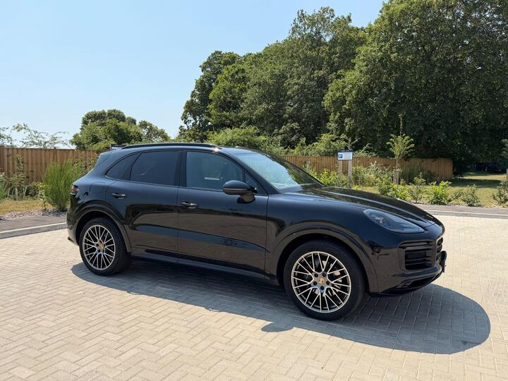 Porsche Cayenne 3.0T V6 Platinum Edition TiptronicS 4WD Euro 6 (s/s) 5dr