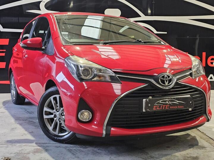 Toyota YARIS 1.33 Dual VVT-i Icon Euro 5 5dr Euro 5 Toyota YARIS 1.33 Dual VVT-i Icon Euro 5 5dr Euro 5