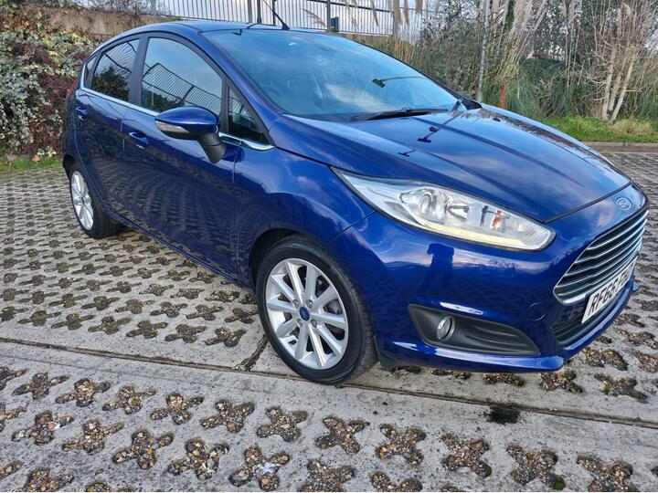 Ford Fiesta 1.0T EcoBoost Titanium Euro 6 (s/s) 5dr