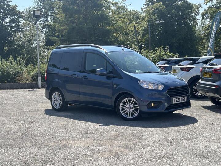 Ford TOURNEO COURIER 1.5 TDCi Titanium Euro 6 5dr